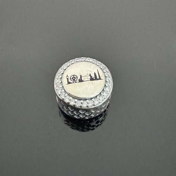 Pandora LONDON Bead Charm - Picture 4 of 6